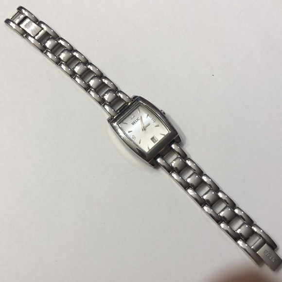 Relic “ Your Style Found “ Ladies Watch - all stainless steel - Picture 5 of 15